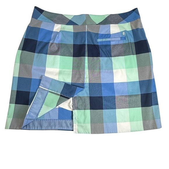 Izod Golf Plaid Mini Skort in Blue and Green. Size 12 - Picture 10 of 14